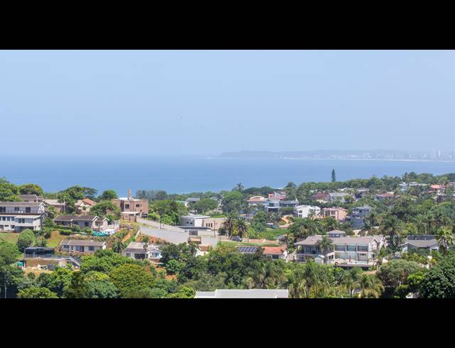 4 BEDROOM HOUSE FOR SALE IN LA LUCIA RIDGE